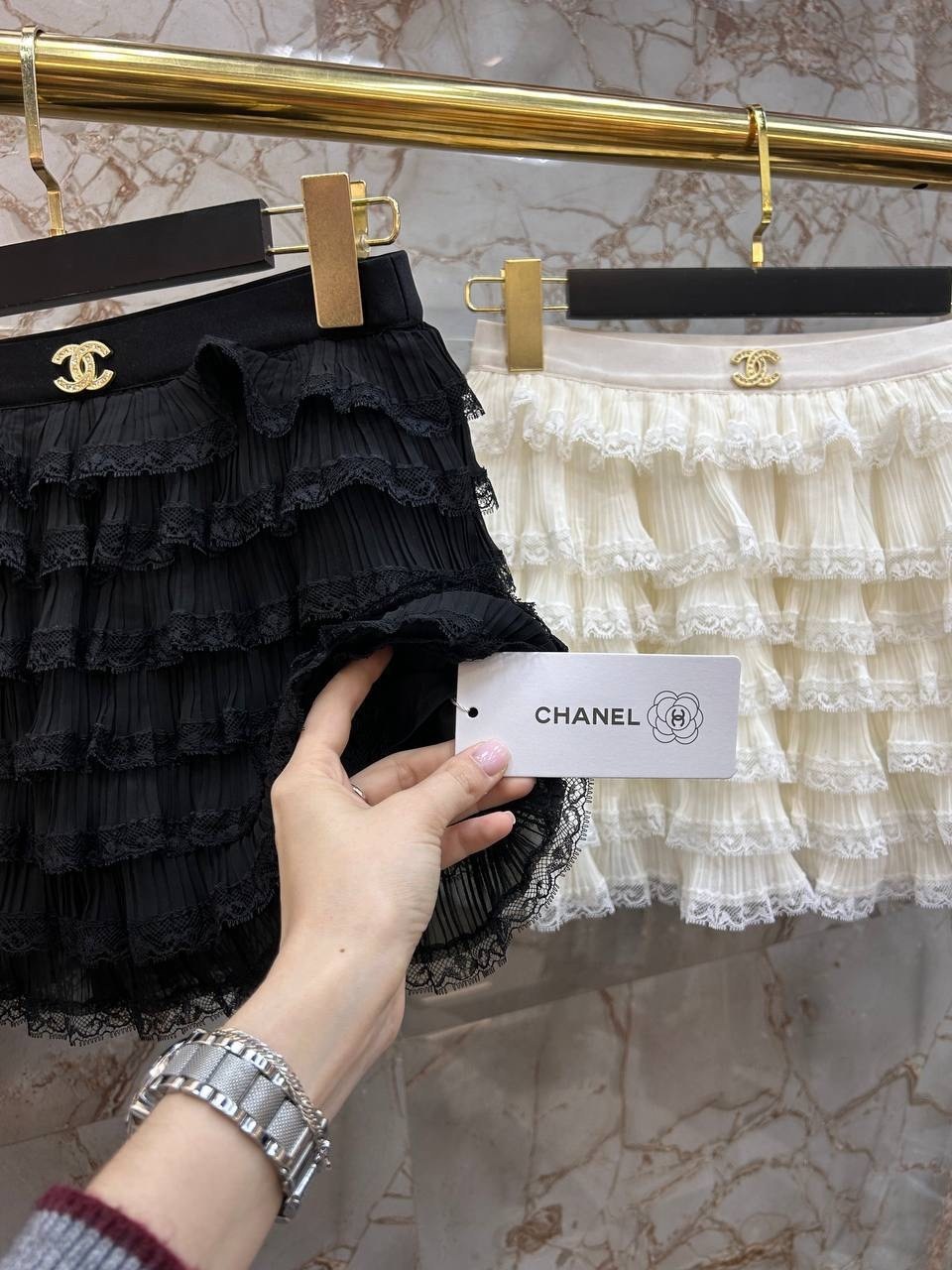 женский твидовый костюм с юбкой,твидовый жакет chanel,пиджак шанель,жакет шанель оригинал,одежда шанель