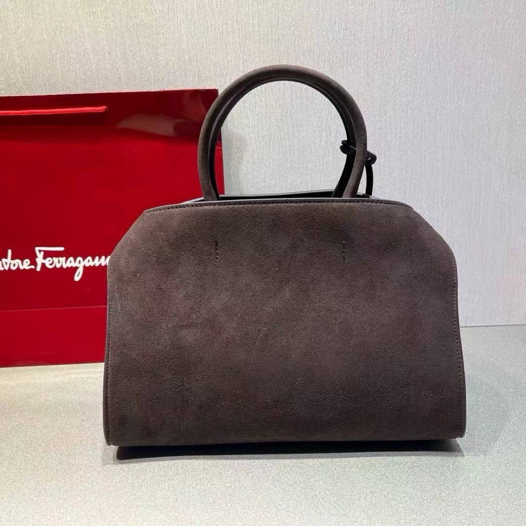 сумка ferragamo,сумка salvatore ferragamo,замшевая сумка,брендовая женская сумка,сумка