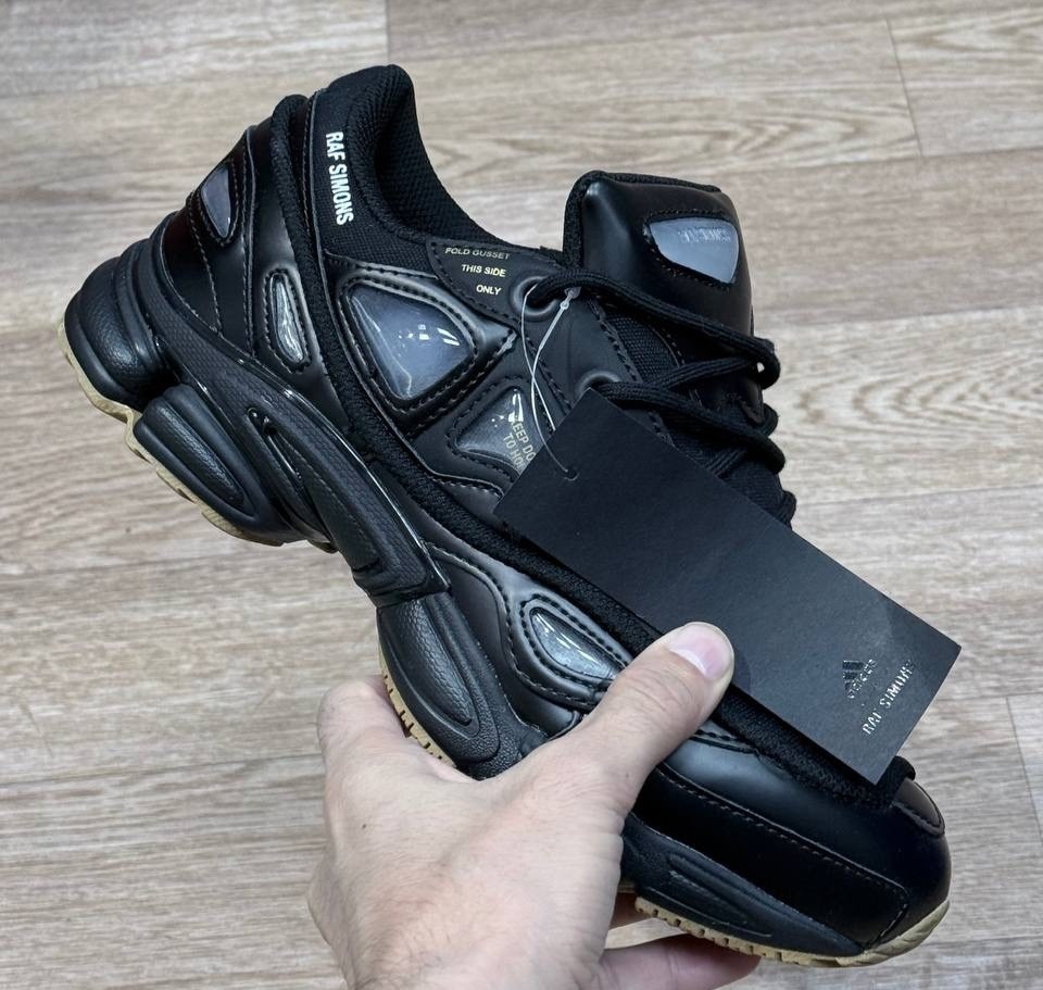 кроссовки adidas ozweego 2 x raf simons цвет черный,adidas ozweego 2 x raf simons,кроссовки adidas raf simons ozweego 3 black,adidas x raf simons ozweego 2 black,adidas ozweego 2 raf simons черные