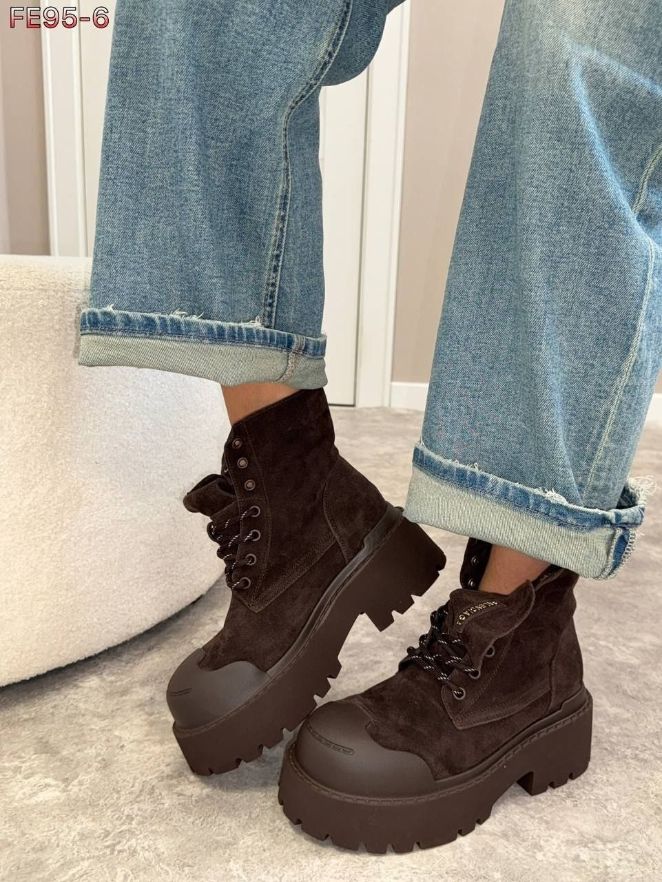 ботинки осенние balenciaga,стильные ботинки,ботинки челси balenciaga,ботинки осенние balenciaga premium shoes цвет темный горький шоколад,ботинки осенние balenciaga premium shoes