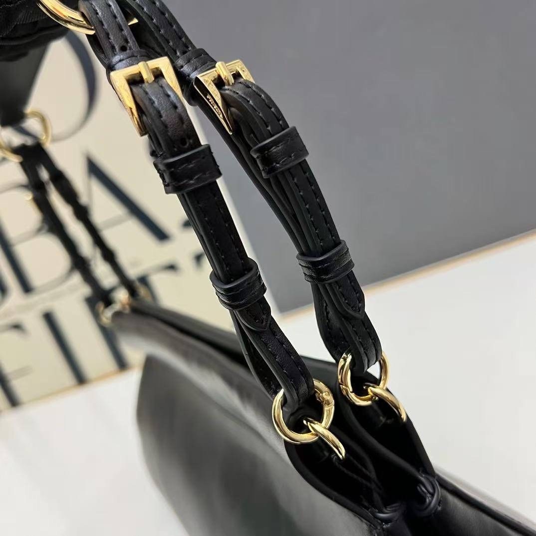 сумка prada,prada сумка на плечо,сумка prada женская,сумка через плечо prada,сумка prada прада