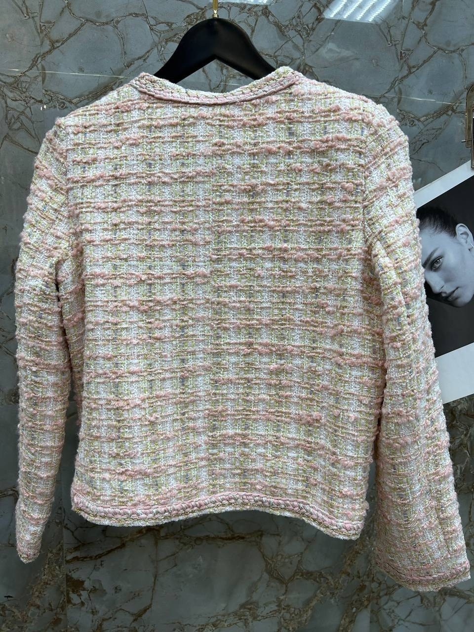 жакет chanel,твидовый жакет chanel,твидовый пиджак chanel,жакет в стиле шанель,жакет шанель жаклин