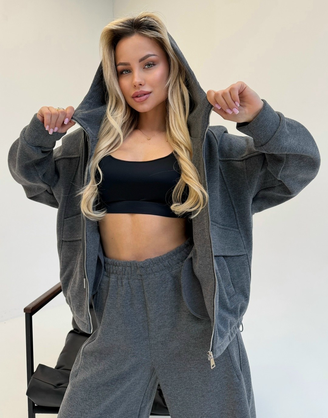 спортивный костюм,женский трикотажный костюм с брюками,костюм,костюм двойка брючный теплый темно-серый,трикотажные костюмы женские