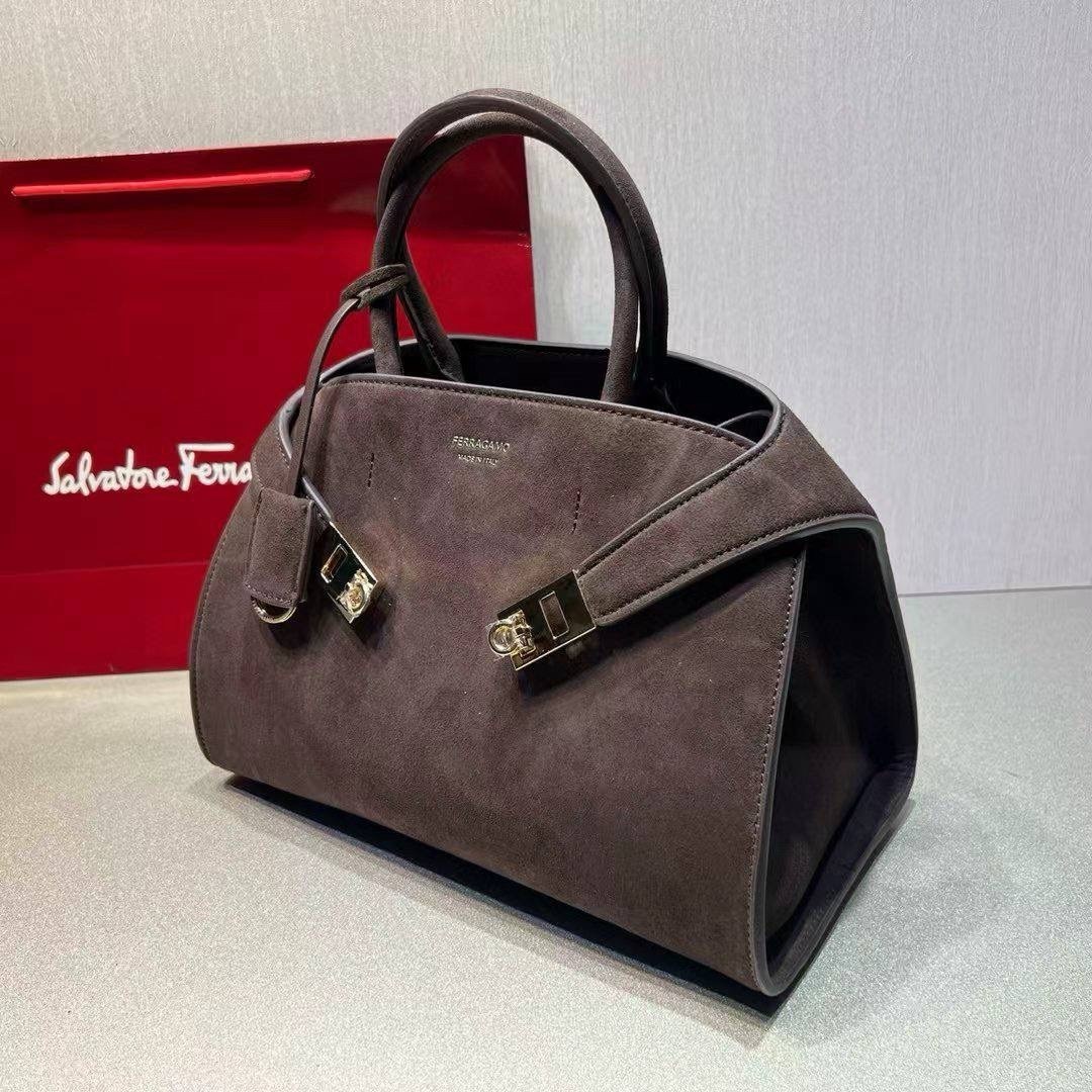 сумка ferragamo,сумка salvatore ferragamo,замшевая сумка,брендовая женская сумка,сумка