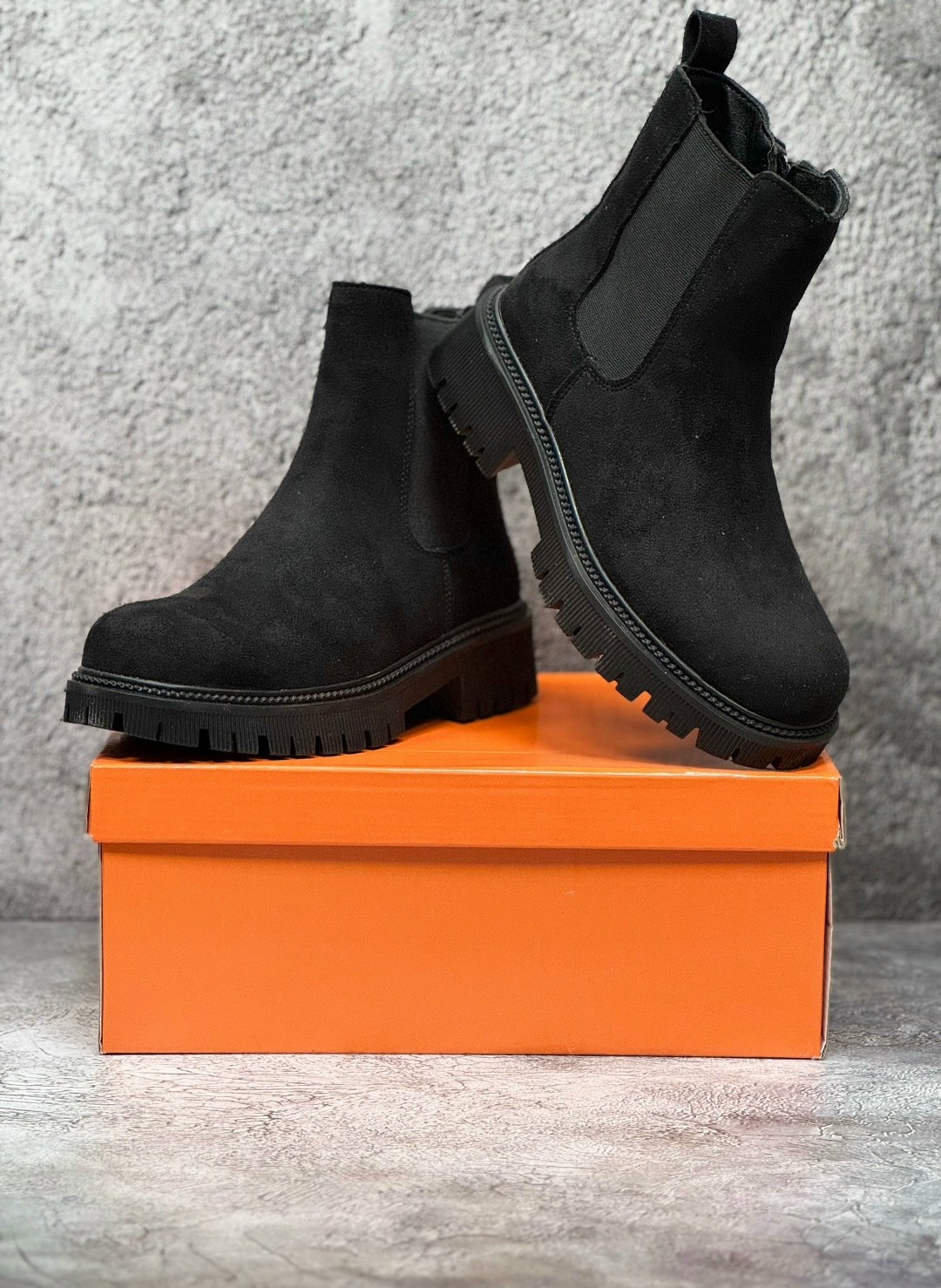 ,ботинки женские,ботинки челси баленсиага,ботинки демисезонные из натуральной замши tunuba,женская