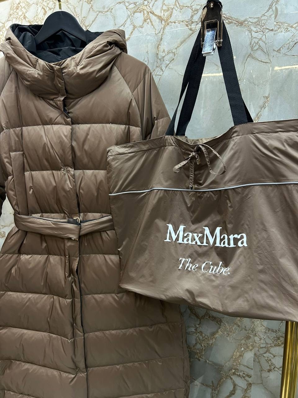 двусторонний пуховик maxmara,max mara the cube пуховик,пуховик max mara,женский пуховик max mara,пальто пуховое max mara
