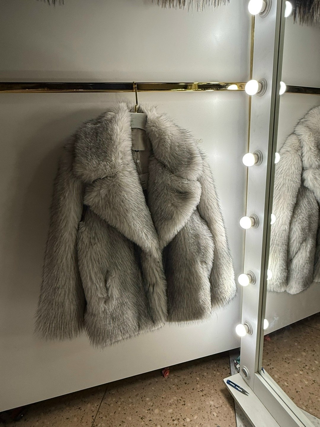 мужская шуба из натурального лисьего меха,женская шуба,шуба,искусственная шуба,меховая куртка