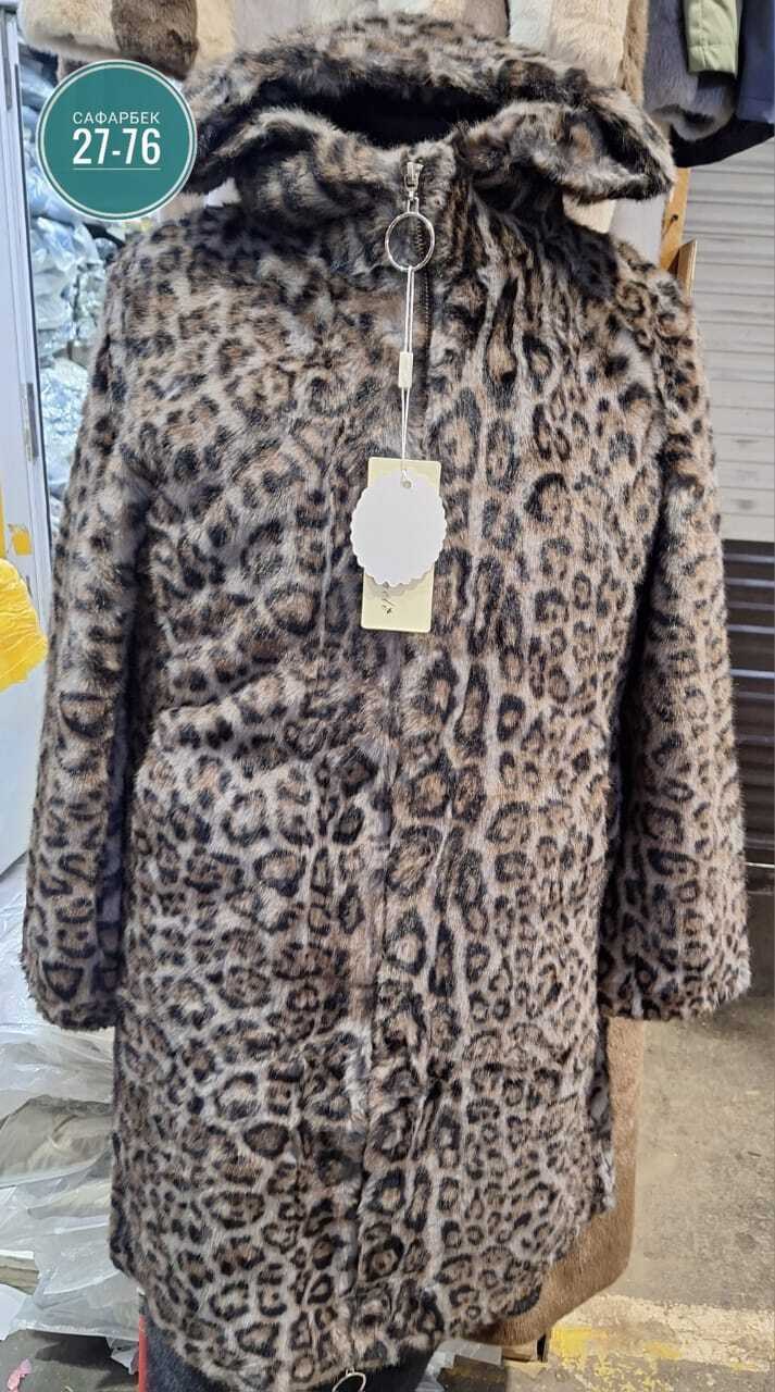 леопардовое пальто из искусственного меха,женская леопардовая шуба,леопардовая шуба,женское пальто из искусственного меха с леопардовым принтом,женское леопардовое пальто с капюшоном