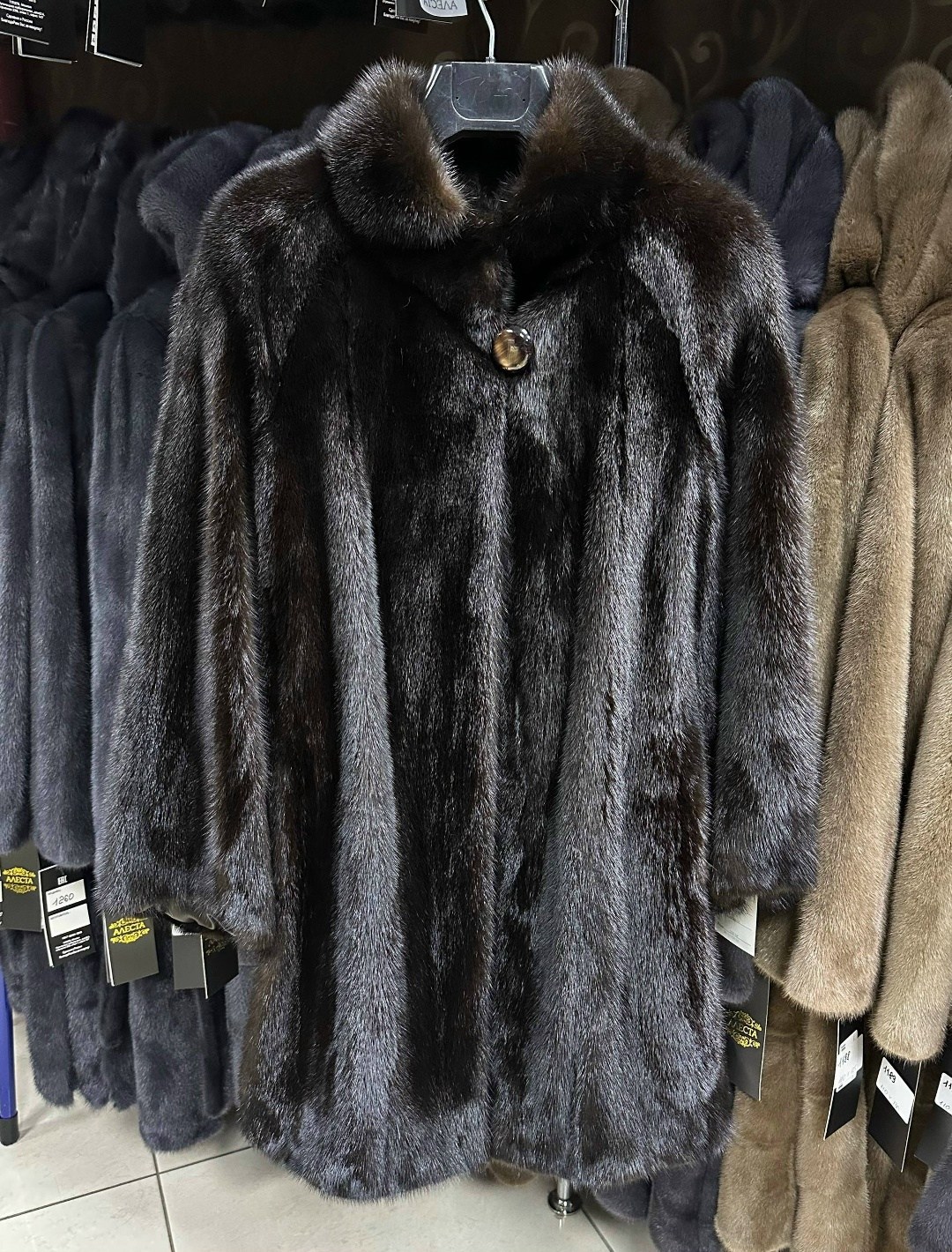 шуба норковая,шуба норка,шуба норковая бабочка 50-52-54,шуба,шуба no name норка размер 52/54 коричневый