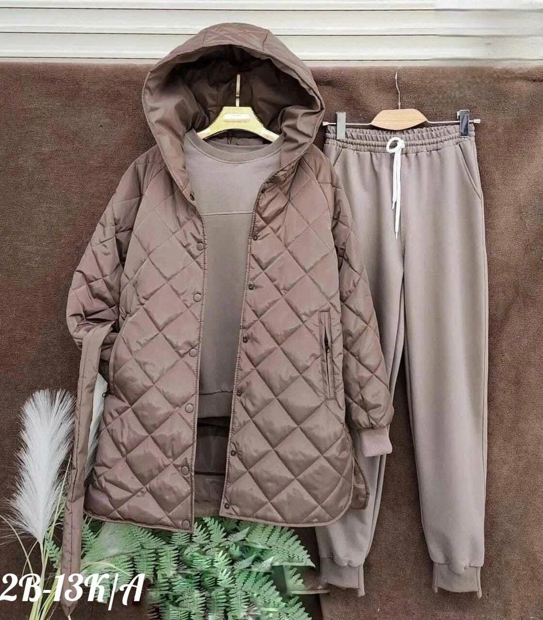 костюм спортивный тройка с длинным стеганым пальто cubi shop,костюм женский на флисе,костюм тройка с курткой,костюм теплый на флисе,костюм женский тройка