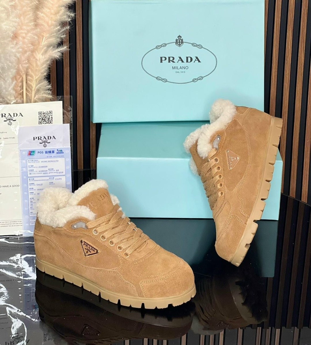 кроссовки женские зимние prada,кроссовки prada,женские кроссовки prada,кроссовки женские prada с мехом,кроссовки prada замшевые зимние на меху premium