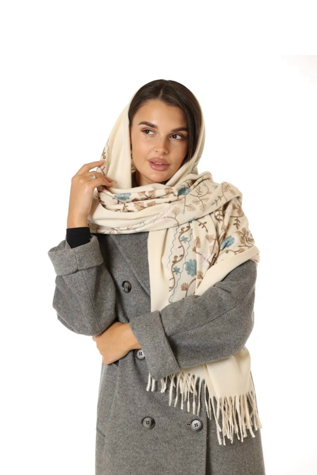 кашемировый шарф с вышивкой,палантин кашемир вышитые цветочные детали,кашемировый шарф-палантин с узорчатой вышивкой для женщин,шарф палантин кашемир вышитые цветочные детали,палантин для женщин