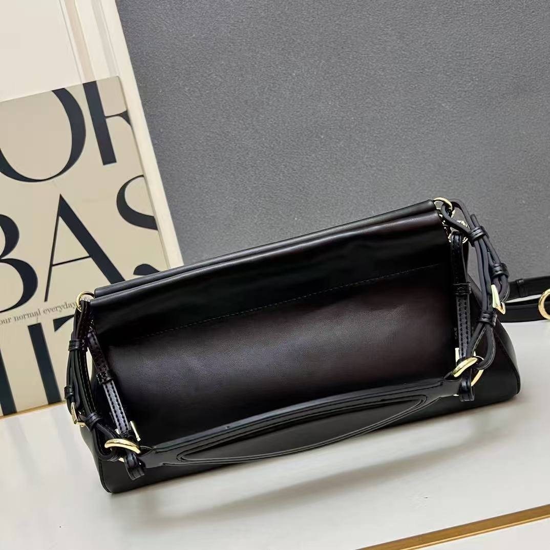 сумка prada,prada сумка на плечо,сумка prada женская,сумка через плечо prada,сумка prada прада