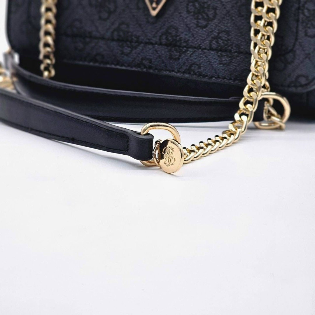 сумка женская через плечо guess,сумка через плечо guess,сумка guess,сумка guess черный,сумка на плечо guess noelle convertible xbody flap hwzg7879210 черный