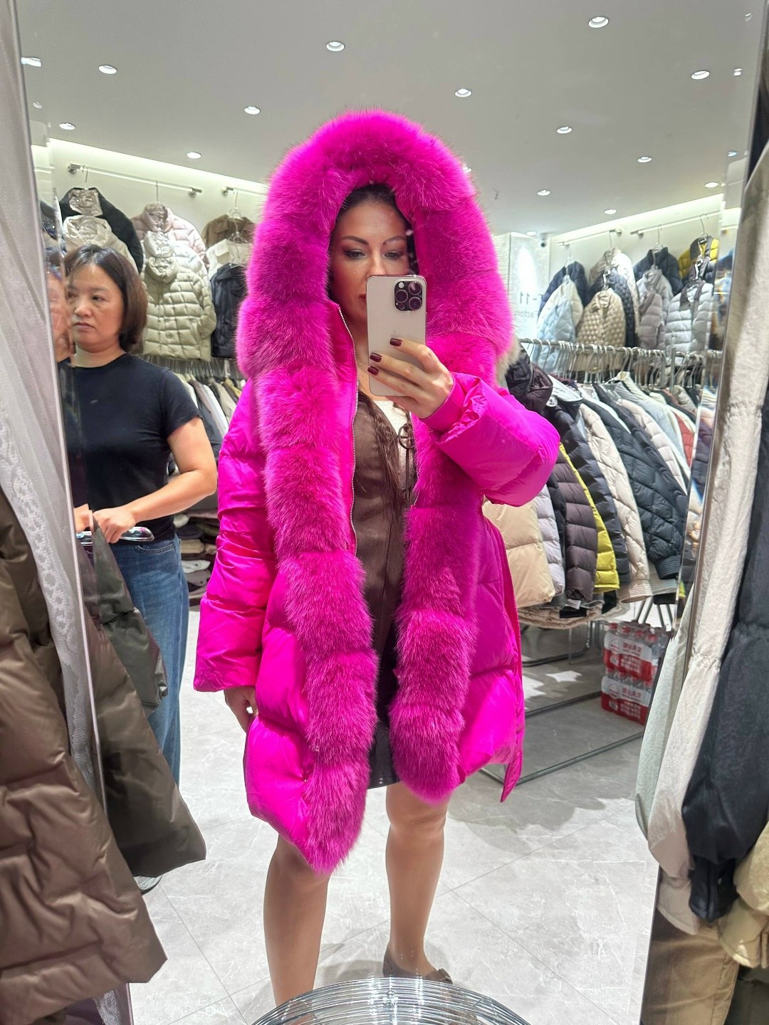 пуховики с мехом,пуховик женский с мехом розовый,пуховик женский,пуховик женский с натуральным мехом,пуховик розовый