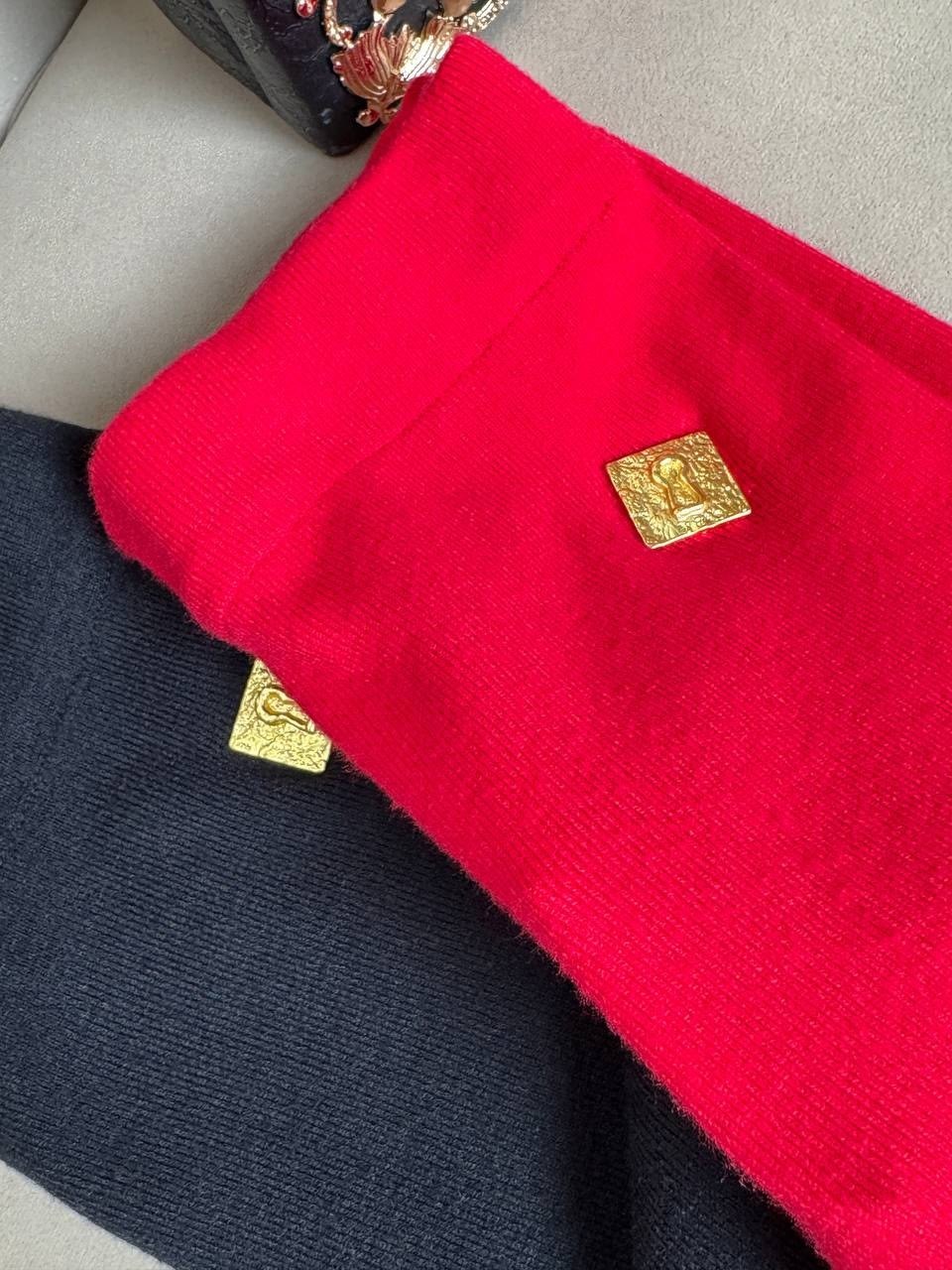 трикотажные костюмы,вязаные костюмы,трикотажный костюм из кашемира,костюм вязаный женский,костюм красный