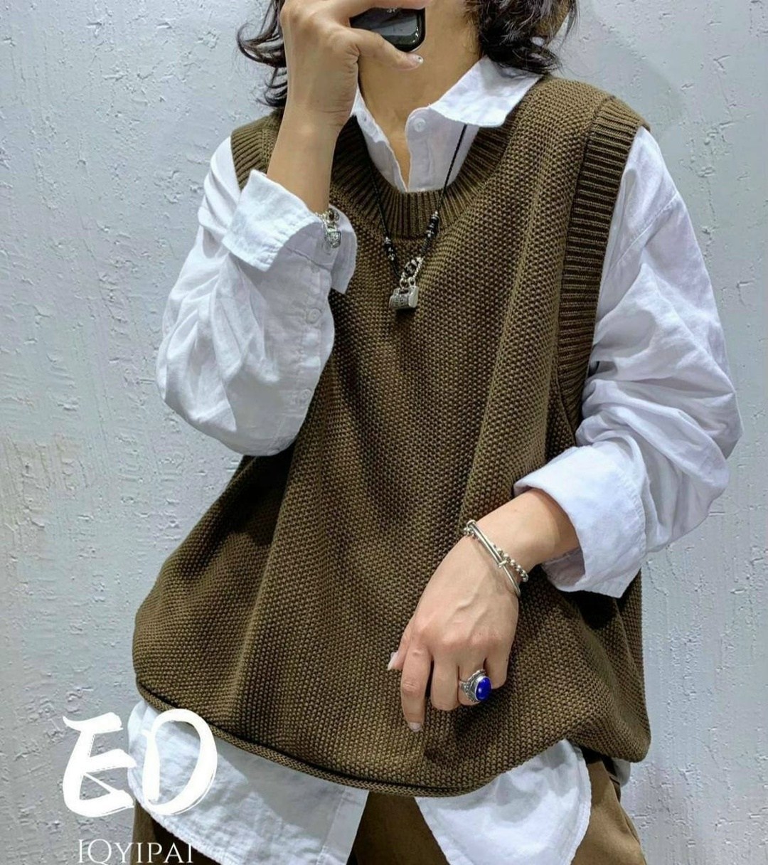 жилетка вязаная,вязаный жилет,жилет женская вязаная,стильная вязаная безрукавка,трикотажный жилет