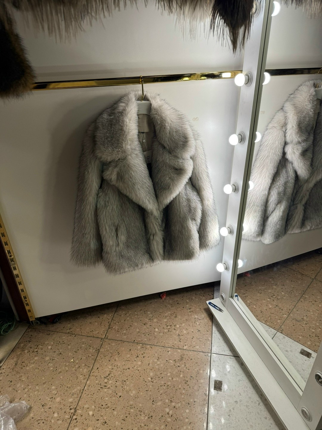 мужская шуба из натурального лисьего меха,женская шуба,шуба,искусственная шуба,меховая куртка