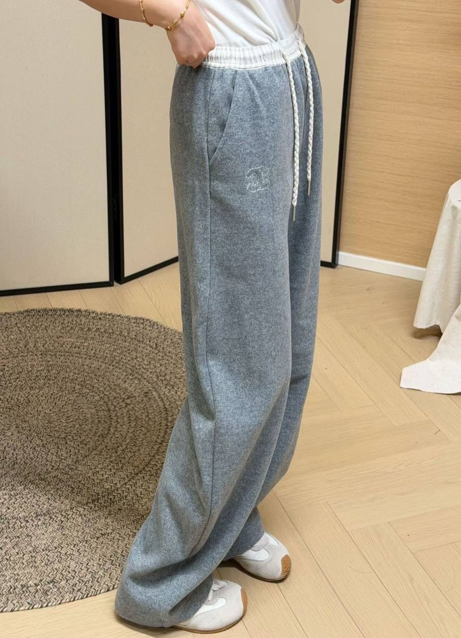 брюки спортивные,повседневные серые прямые спортивные брюки,брюки женские спортивные с широкими штанинами,брюки широкие,женские спортивные брюки в американском стиле серые