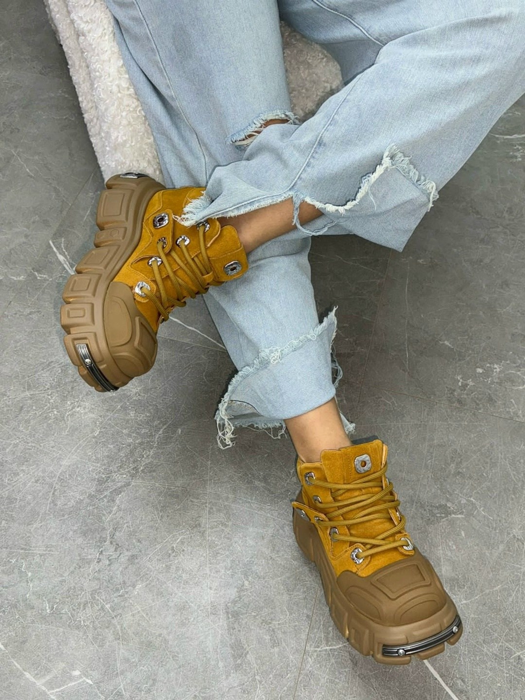 ,balenciaga ботинки,массивные кроссовки,кроссовки модные,стильные ботинки