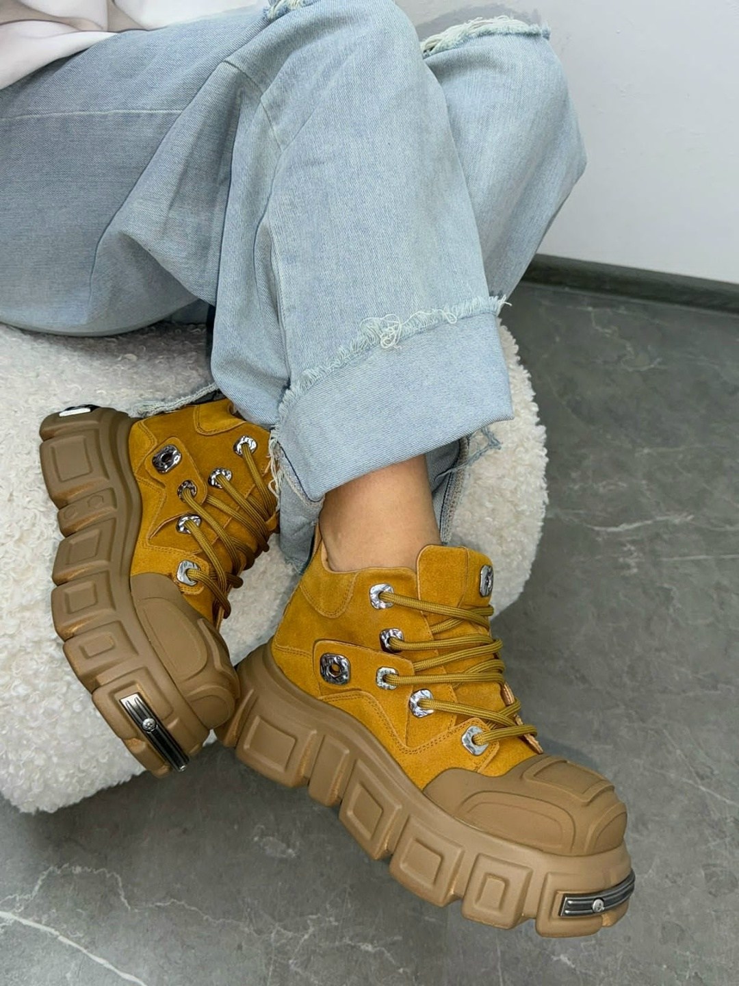 ,balenciaga ботинки,массивные кроссовки,кроссовки модные,стильные ботинки