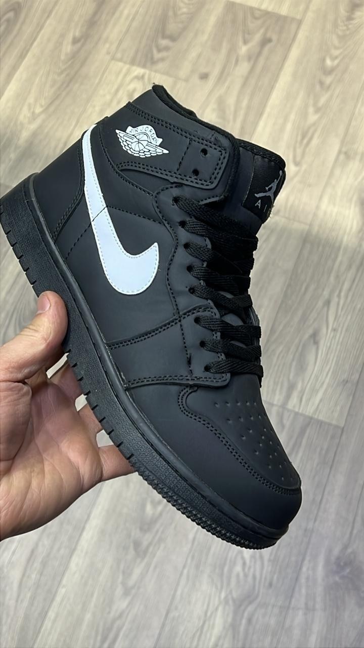 кроссовки nike air jordan 1 retro high,кроссовки мужские nike air jordan 1,зимние кроссовки nike air jordan 1,кроссовки nike air jordan 1,мужские кроссовки nike air jordan 1 retro high