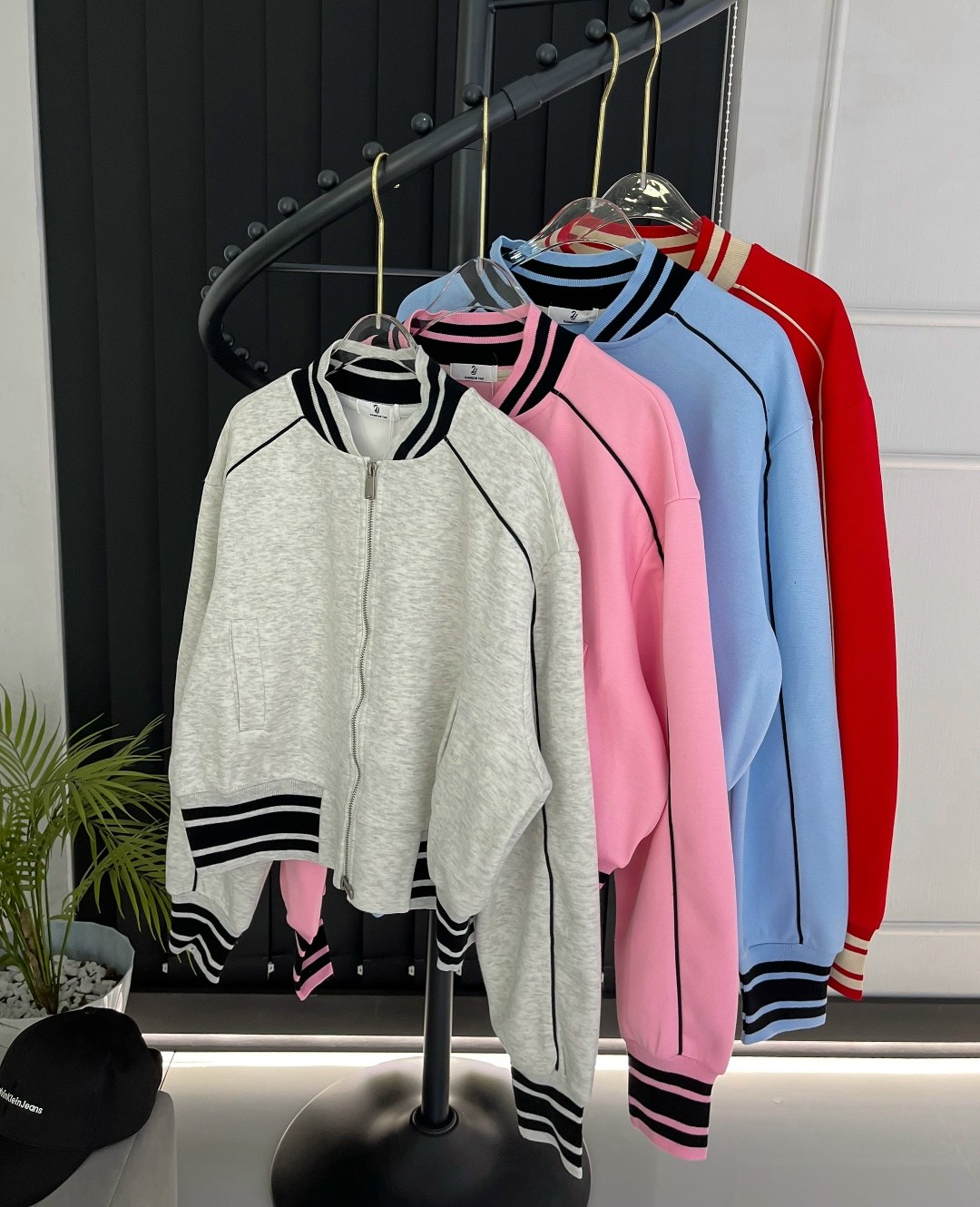 куртка бомбер,модная толстовка,кофта женский,повседневная куртка,женское толстовка