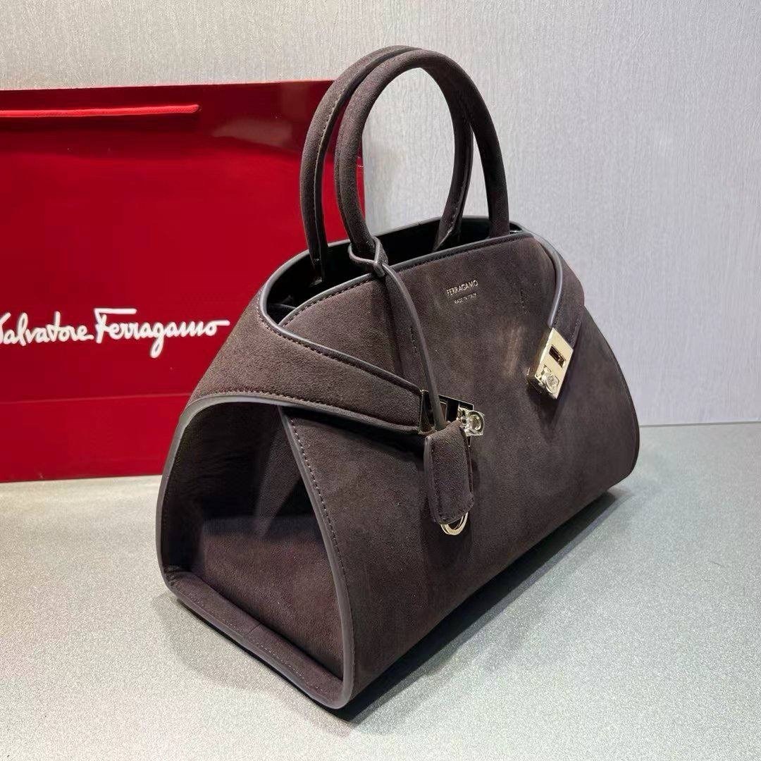 сумка ferragamo,сумка salvatore ferragamo,замшевая сумка,брендовая женская сумка,сумка