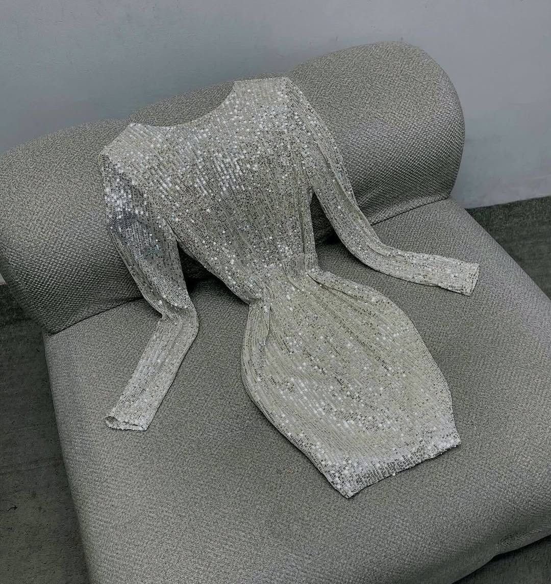 платье с открытой спиной,женское платье с открытой спиной,облегающее платье,мини платье,блестящее платье