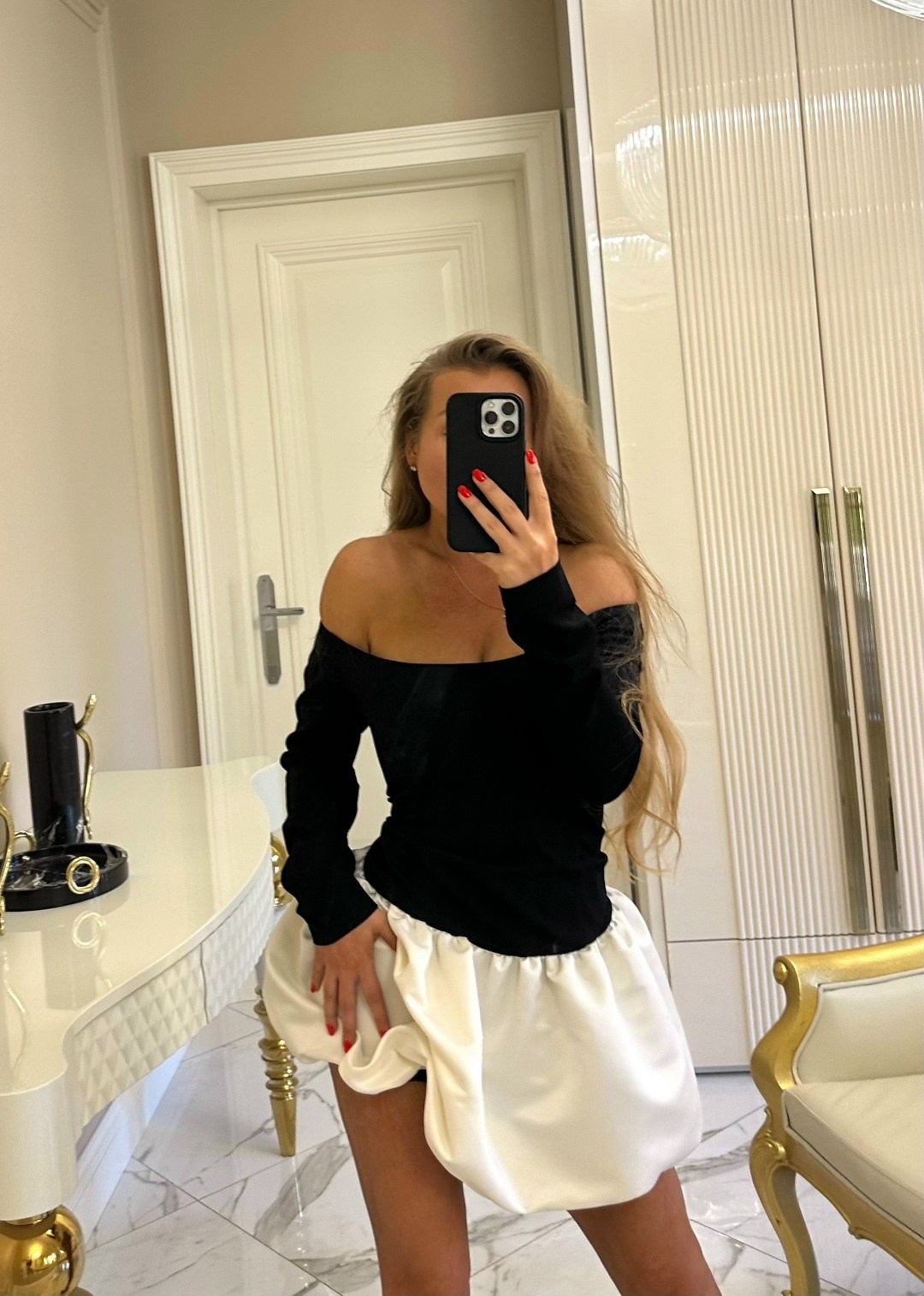 женское платье с открытыми плечами,платья мини,платье с объемными рукавами,платье с открытыми плечам,женское платье