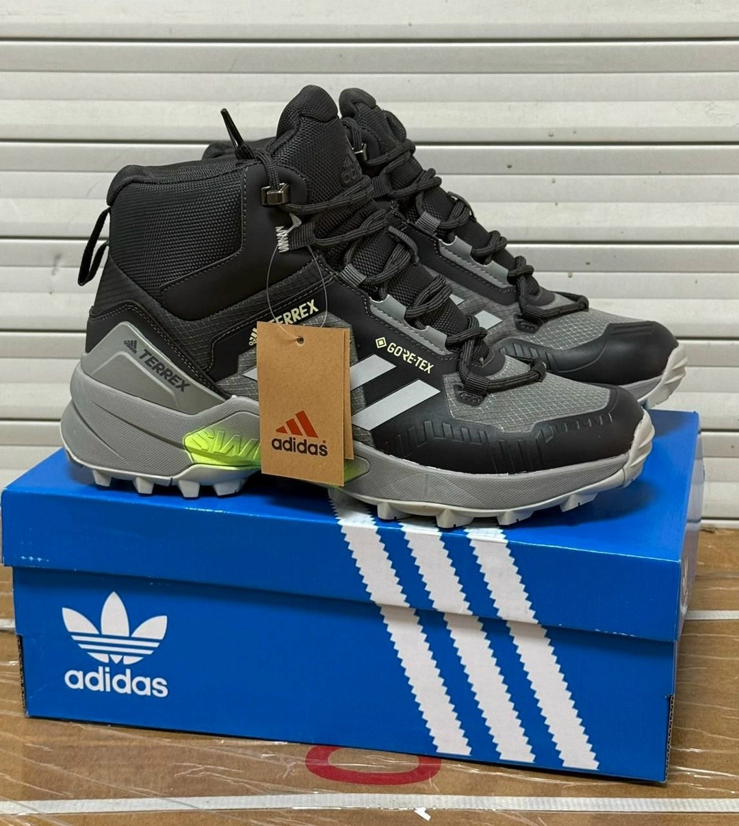 кроссовки зимние adidas terrex с мехом,adidas terrex swift r gtx gore-tex,кроссовки мужские adidas,кроссовки adidas terrex,зимние кроссовки adidas