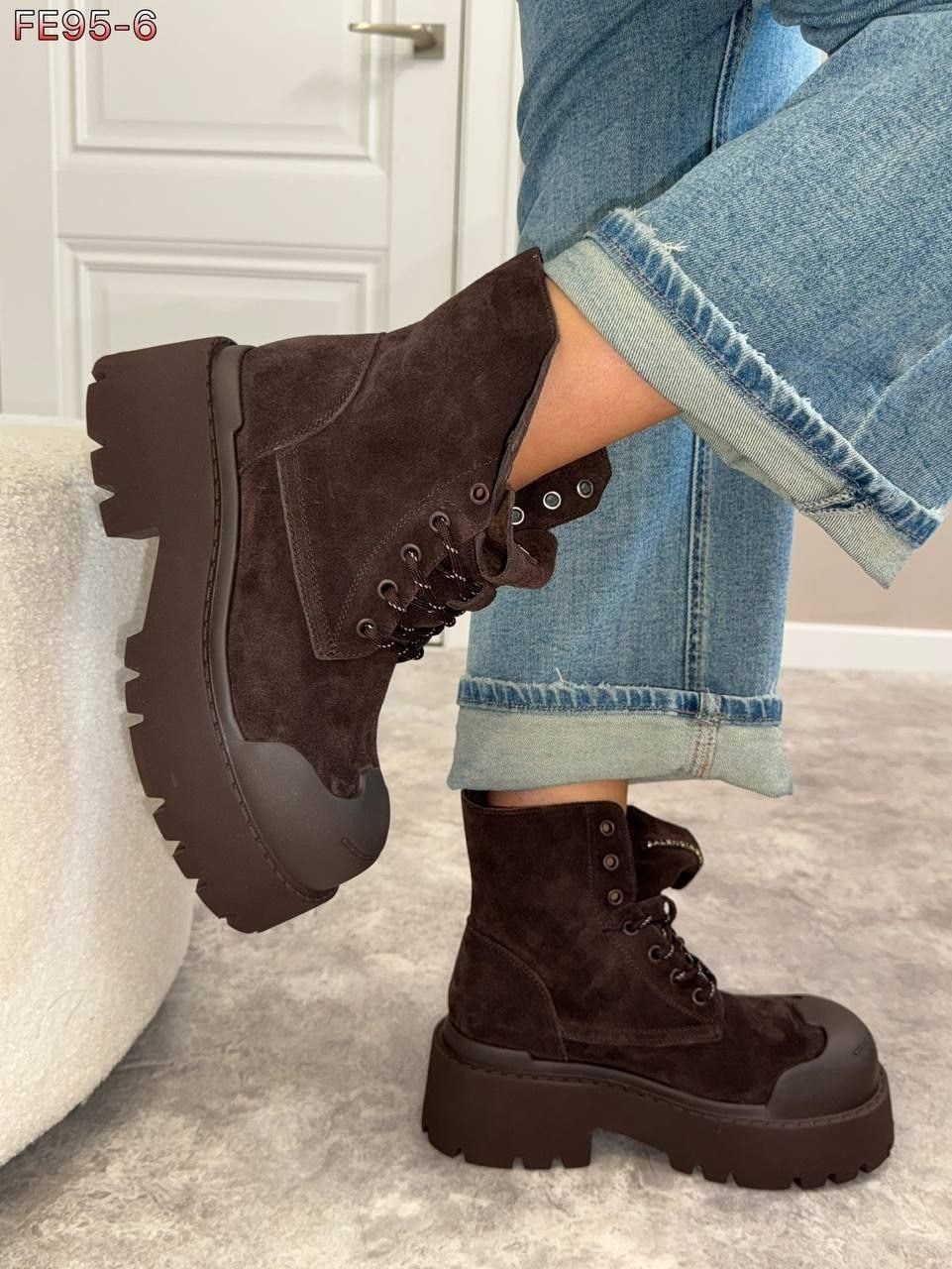 ботинки осенние balenciaga,стильные ботинки,ботинки челси balenciaga,ботинки осенние balenciaga premium shoes цвет темный горький шоколад,ботинки осенние balenciaga premium shoes