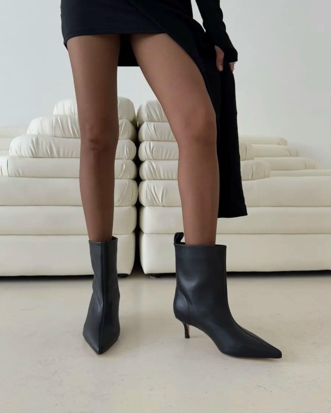 ботильоны демисезонные каблучок рюмочка starq 315398723,ботильоны демисезонные на низком каблуке шпильке emarti,ботильоны на каблуке осенние,демисезонные ботильоны,ботильоны с острым носом