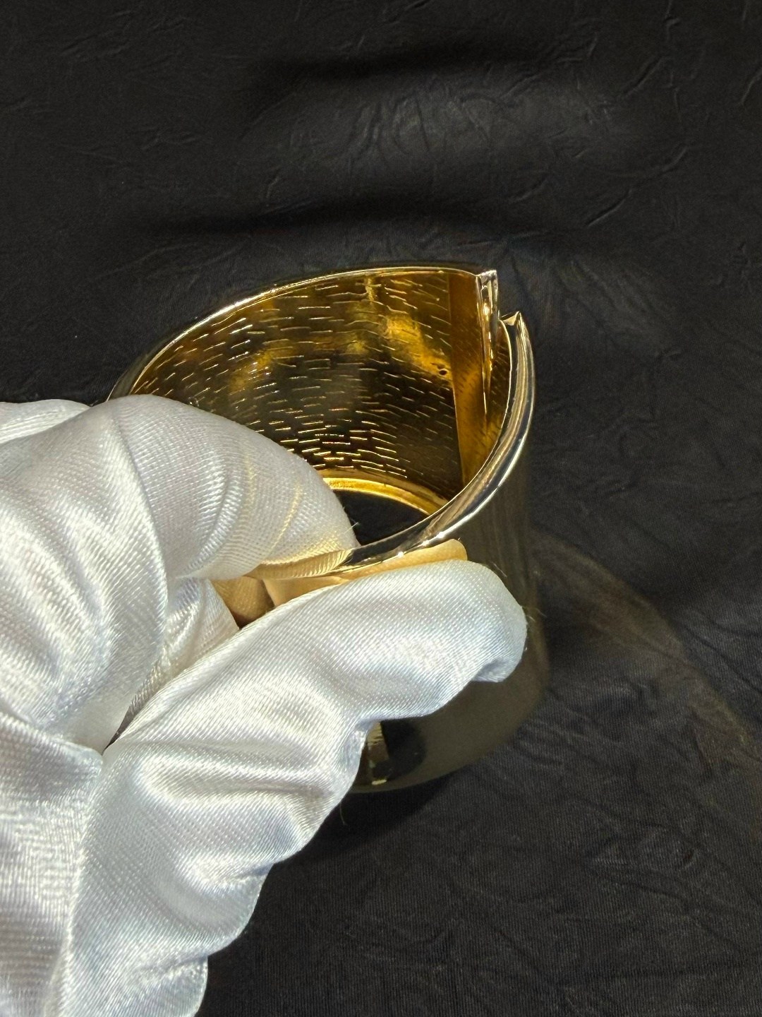 широкий браслет,металлические браслеты,браслет золотой,браслет,женские браслеты