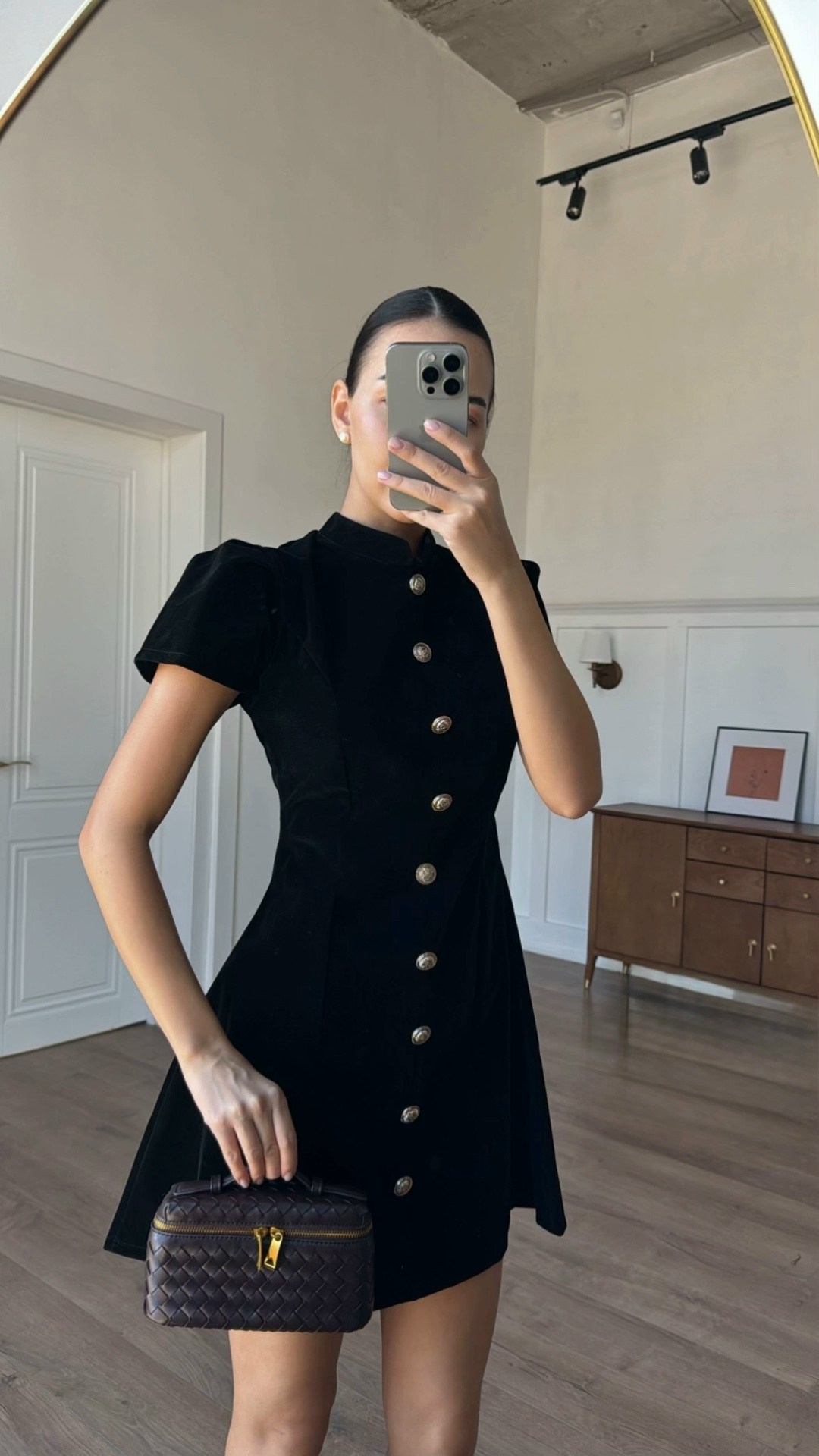 стильное платье,платье с пуговицами,чёрное платье,платье с короткими рукавами,платье