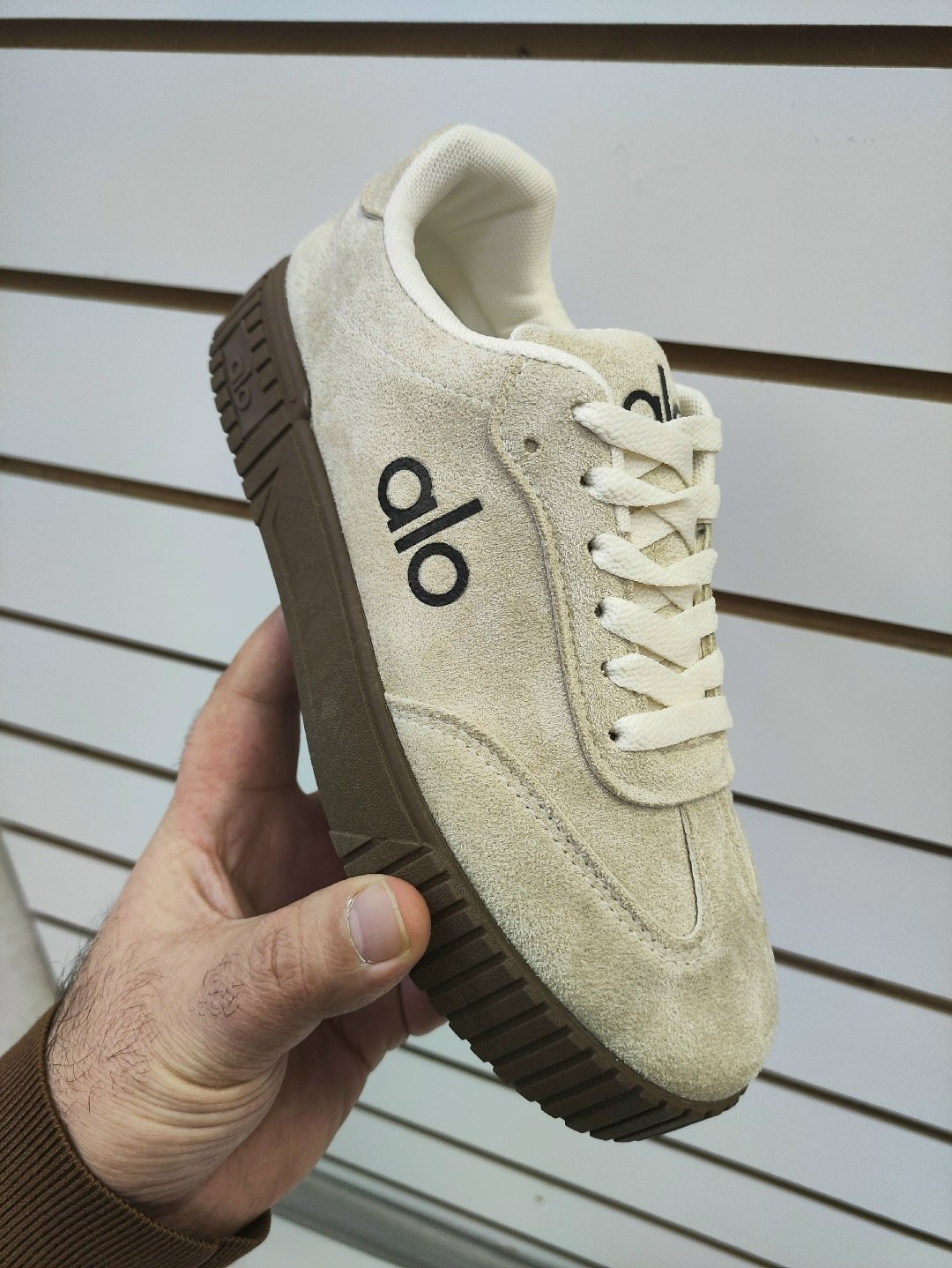 ,женские кроссовки,кроссовки замшевые,спортивная ,кроссовки