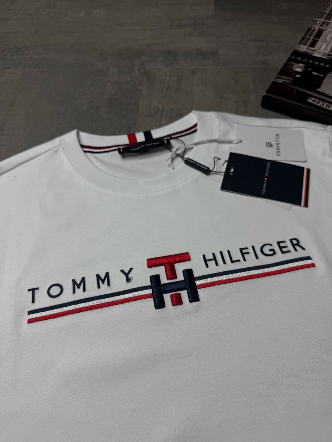 футболка томми хилфигер черная мужская,футболка мужская tommy hilfiger,футболка tommy hilfiger,футболка томми хилфигер черная,футболка томми хилфигер мужские
