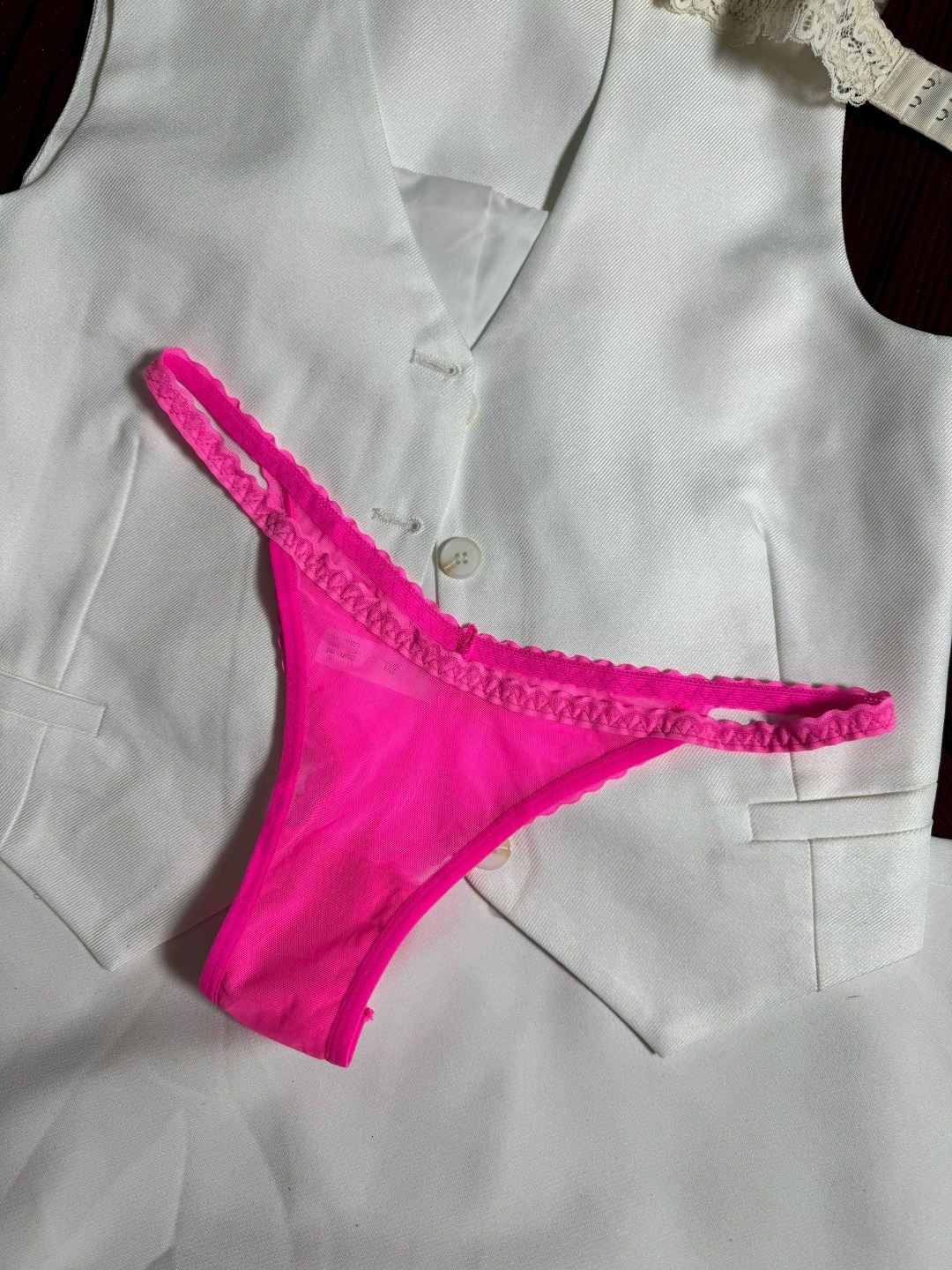 розовые трусики стринги,нижнее белье женские стринги,стринги розовые,женские трусики стринги,розовые стринги женские