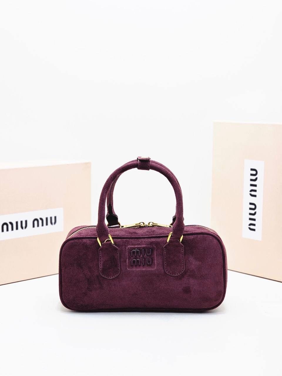 сумка miu miu,сумка,miu miu замшевая серая сумка 23x13 см,сумка женская miu miu,замшевая сумка