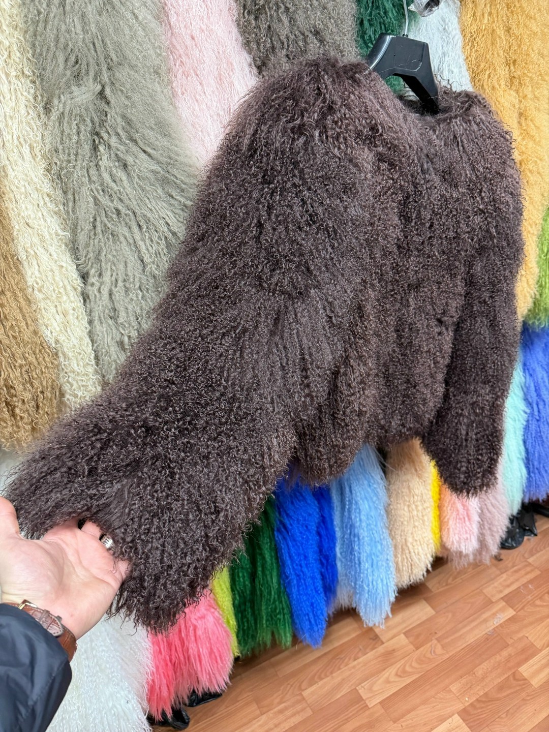 мех ламы натуральный,шуба из натурального меха,шуба из ламы,шуба из ламы натуральная,шуба из яка