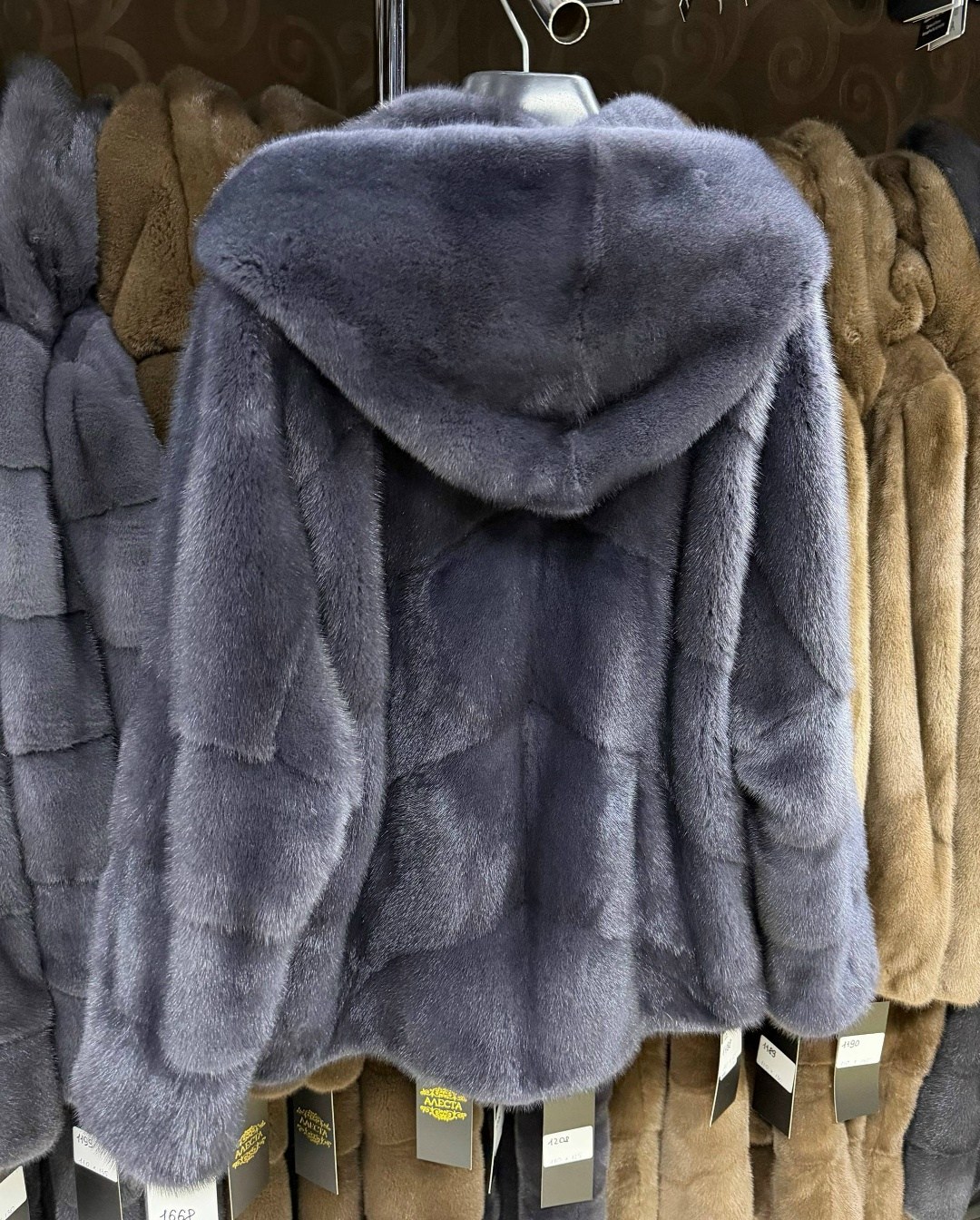 шубка из меха европейской норки с капюшоном цвет голубой,шубка из меха европейской норки с капюшоном цвет лаванда,шубка из меха европейской норки с капюшоном,шуба из меха европейской норки с капюшоном