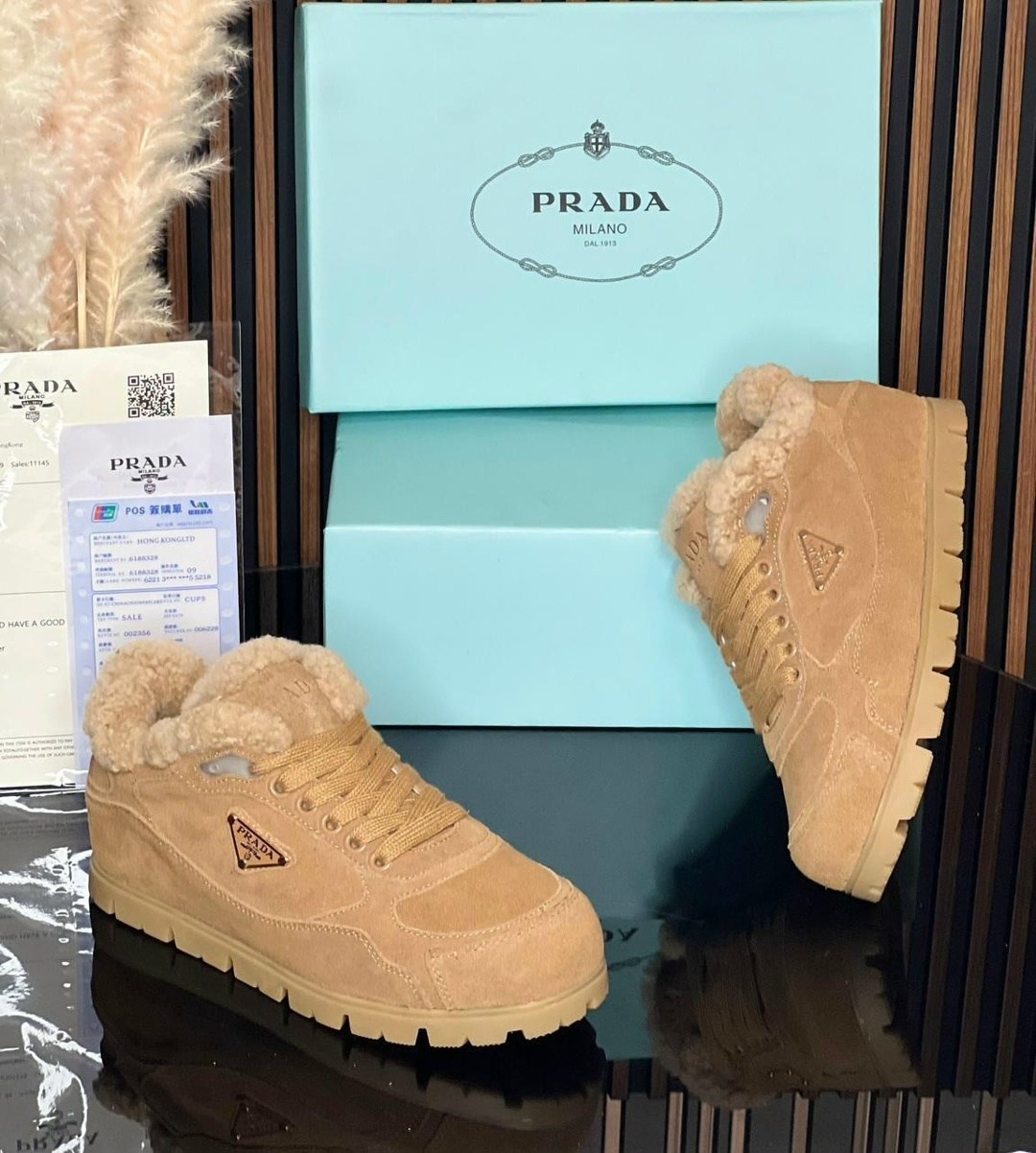 кроссовки женские зимние prada,кроссовки prada,женские кроссовки prada,кроссовки женские prada с мехом,кроссовки prada замшевые зимние на меху premium