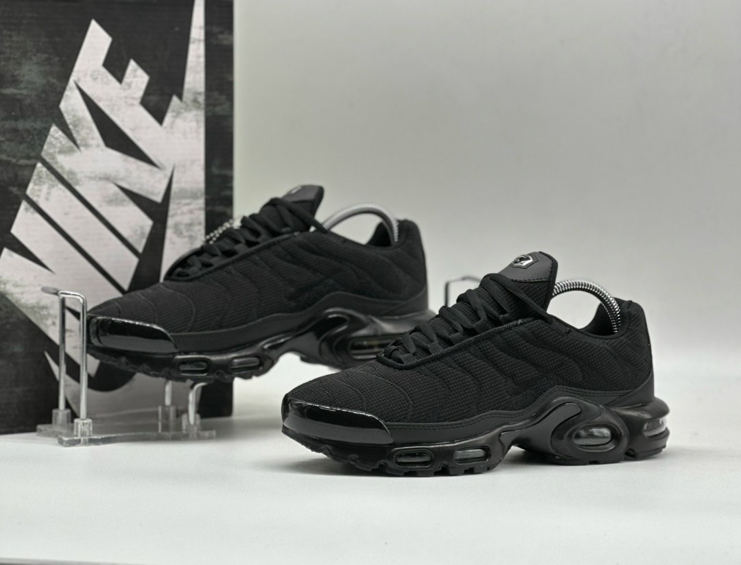 кроссовки nike air max plus tn,кроссовки nike air max plus tn nike,nike air max plus tn black,мужские кроссовки nike air max tn plus,nike air max tn plus