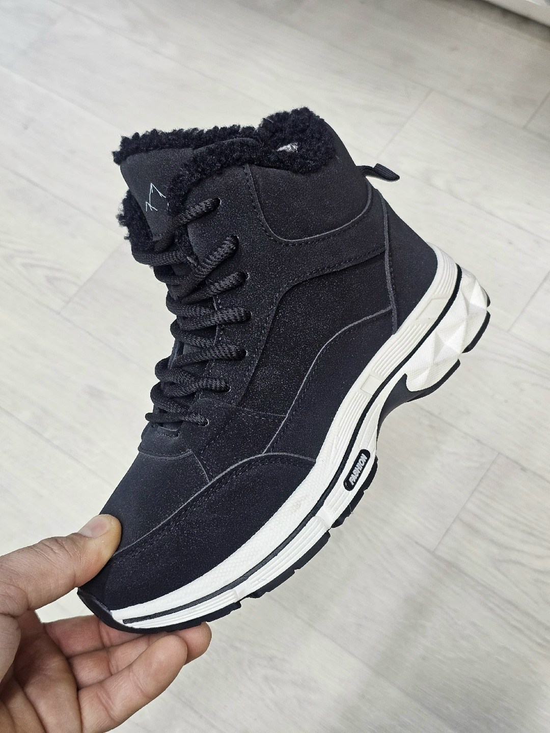 ,женские зимние кроссовки,кроссовки зимние,теплые кроссовки,зимняя женская