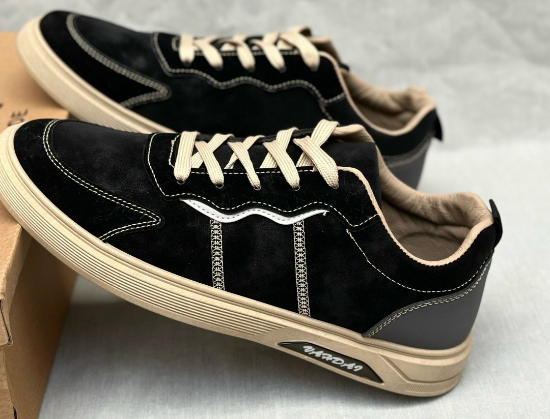 ,мужская ,замшевые кроссовки,кроссовки для мужчин,спортивная  мужская