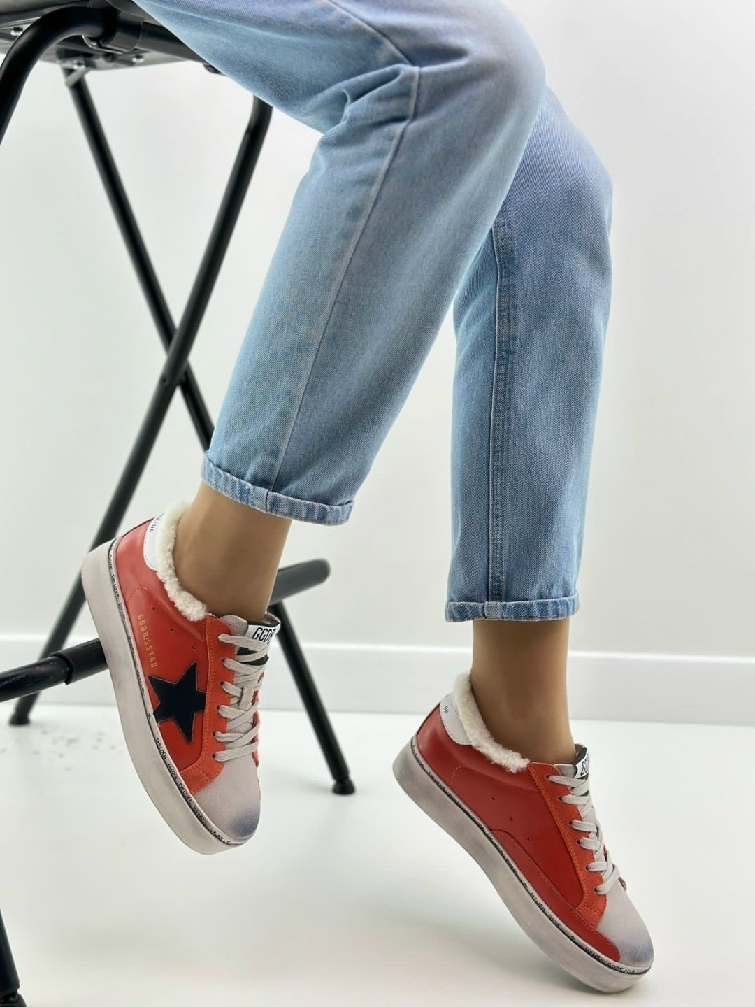 golden goose зимние кеды женские,кеды зимние с натуральным мехом golden goose,женские зимние белые кроссовки кеды на меху голден гус golden goose ggdb,зимние кеды golden goose superstar белые с мехом,