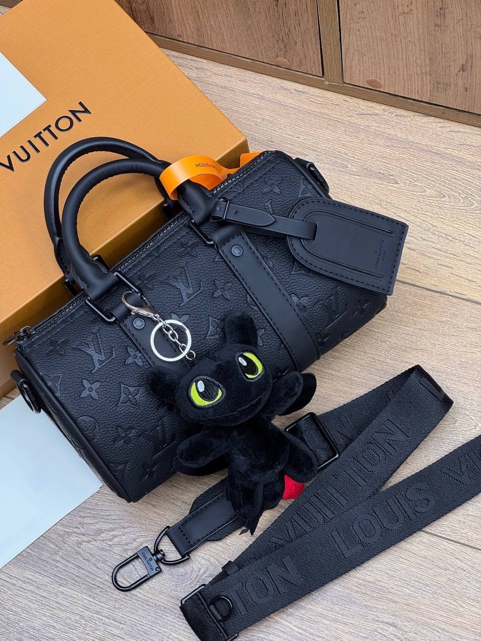 louis vuitton сумка,сумка louis vuitton женская,louis vuitton сумка на плечо,сумка на плечо круглая louis vuitton,модная сумка