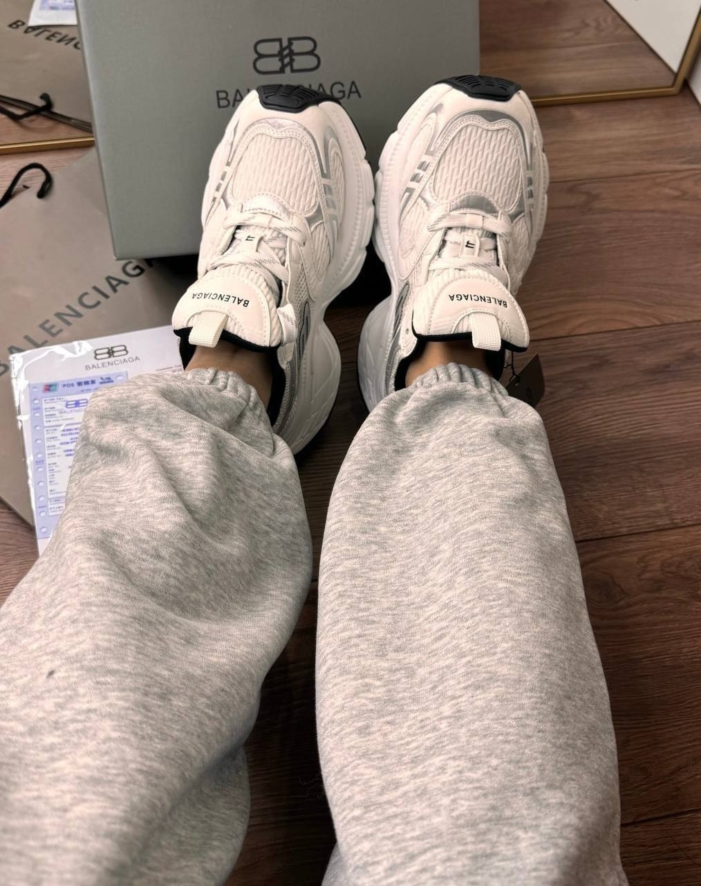 женские кроссовки,кроссовки спортивные balenciaga,женские кроссовки balenciaga,кроссовки женские белый,кроссовки balenciaga