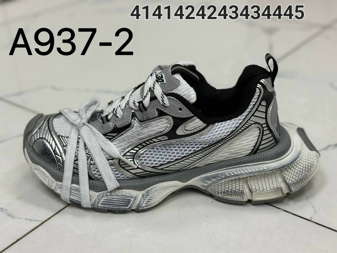 кроссовки в стиле balenciaga copy 1:1,кроссовки мужские в стиле balenciaga copy 1:1,мужские черные кроссовки balenciaga track 2,кроссовки balenciaga 3xl sneaker 'worn-out черный,кроссовки 3xl triple b