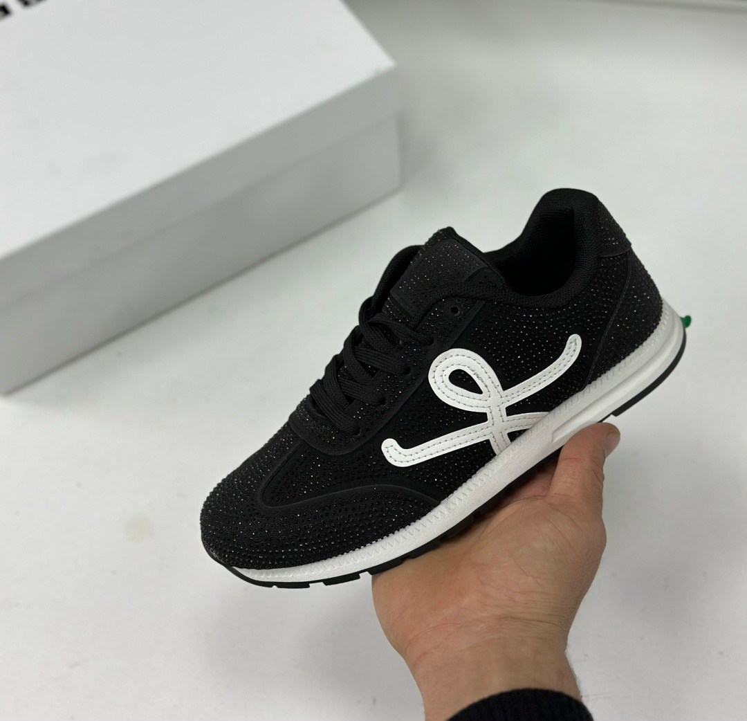 ,кроссовки женскиe,кроссовки для женщин, женская,кроссовки стильные